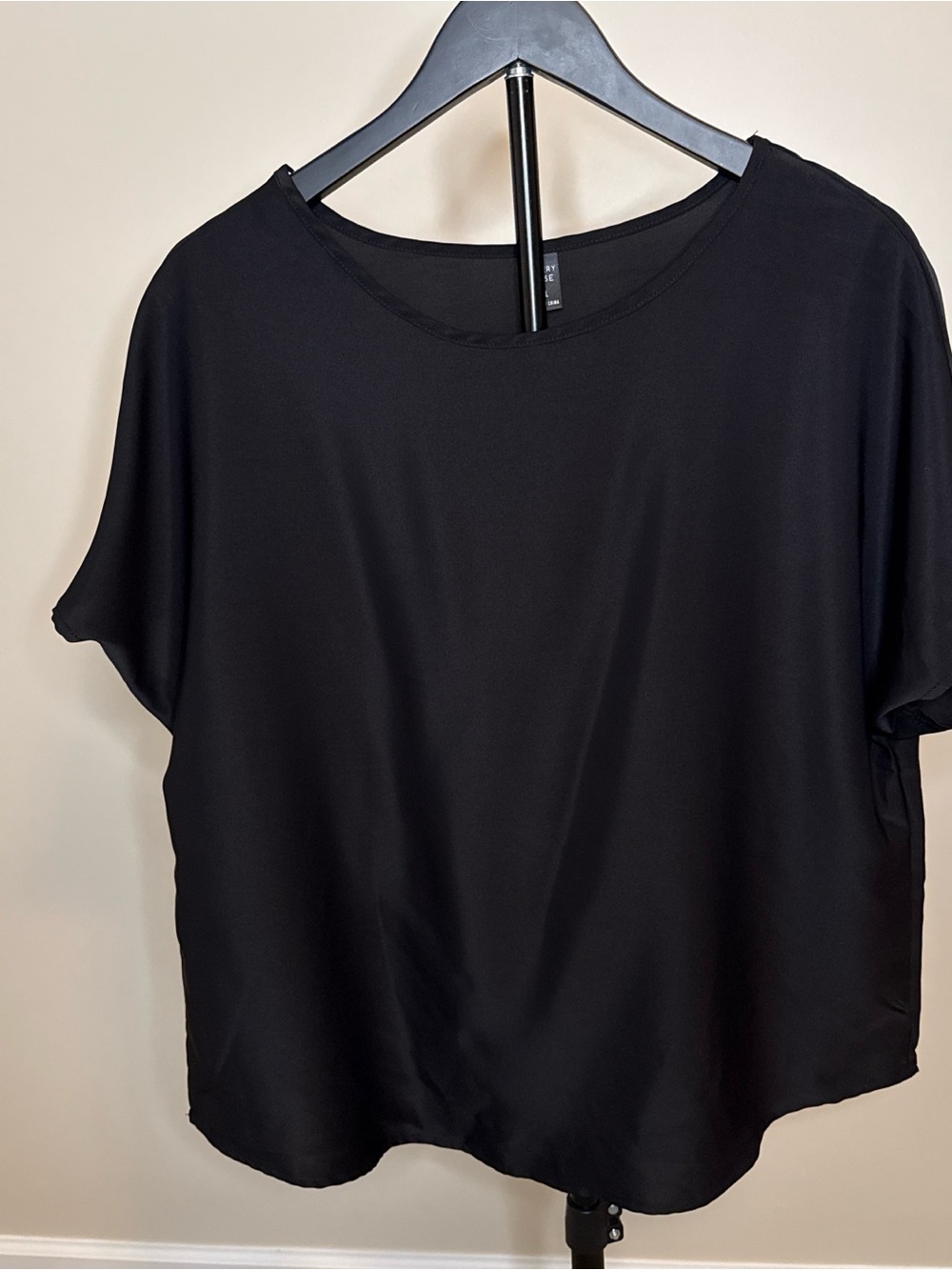 Emery Rose‎ Black Satin Women's Short Sleeve Top - XL